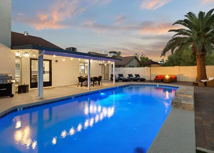 Peaceful Palm - Chic With Pool & Games * Mesa