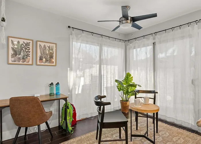 Peaceful Palm - Chic With Pool & Games * Mesa